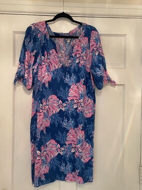 Lilly Pulitzer Blue & Pink and Floral V-Neck Shift Easley Dress